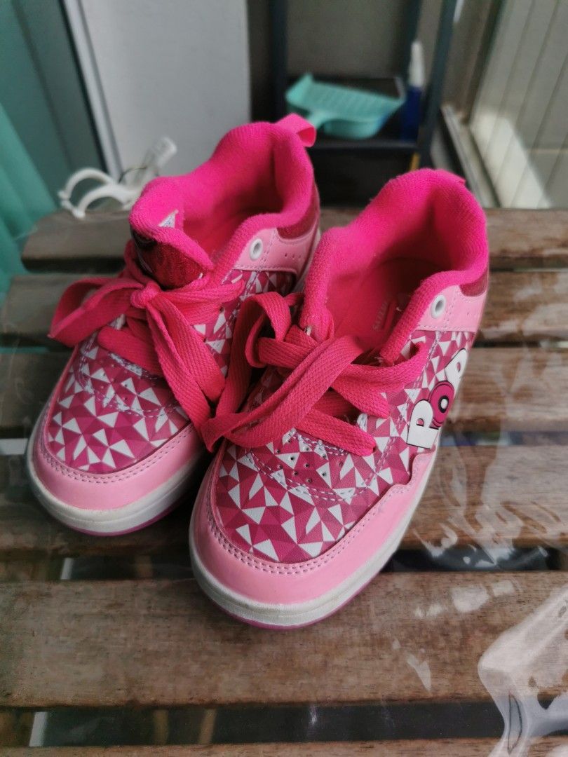 POP Girl s Heelys Babies Kids Babies Kids Fashion on Carousell