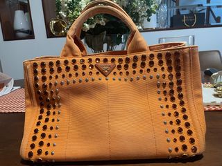 (Category: ) located in . Submitted by iluvbrand (Listing ID 1221883687, Image 1). Description: .