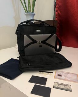 Prada messenger