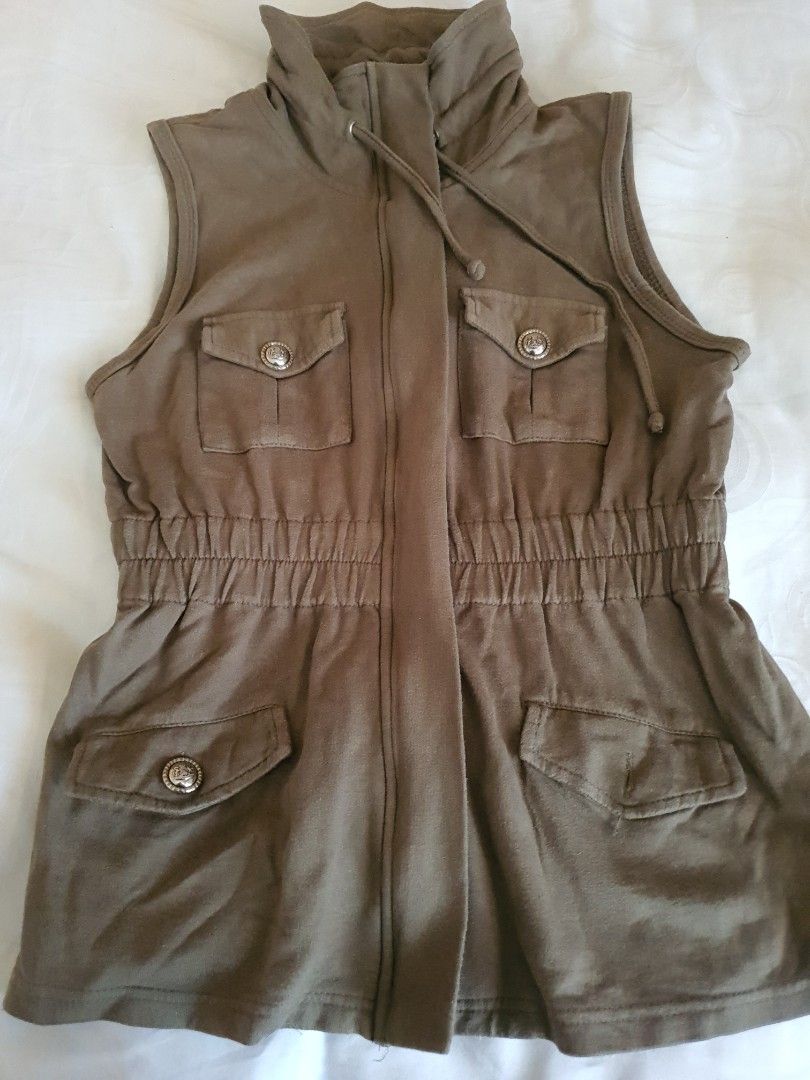 Rompi Magnolia Hijau Army on Carousell