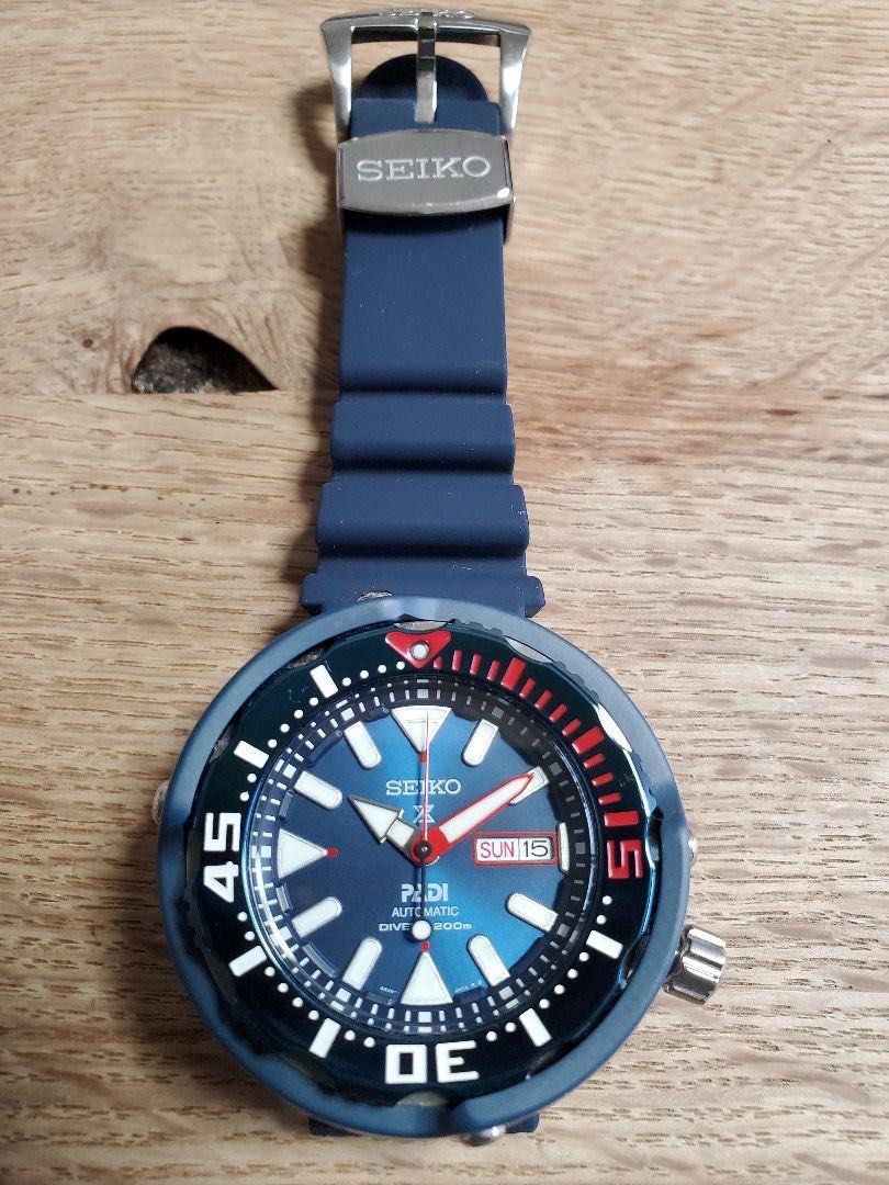 Seiko 4R36 05V0 陶瓷圈Padi Special Edition tuna diva 200 m 精工潛水錶, 名牌, 手錶-  Carousell