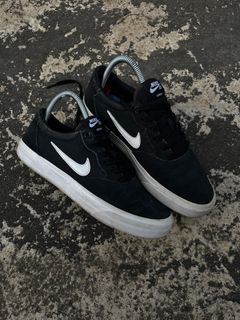 Sepatu Nike sb Chron solar soft Black white second preloved original