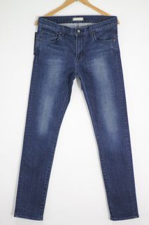 Size 31 - 32 Original UNIQLO Skinny Fit Jean.