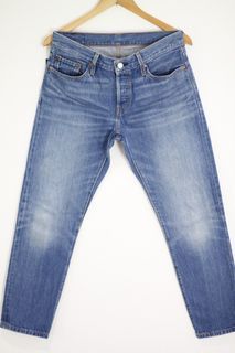 Size Size 29 - 30 Original LEVI'S 501 CT Custom Tapered Jean.