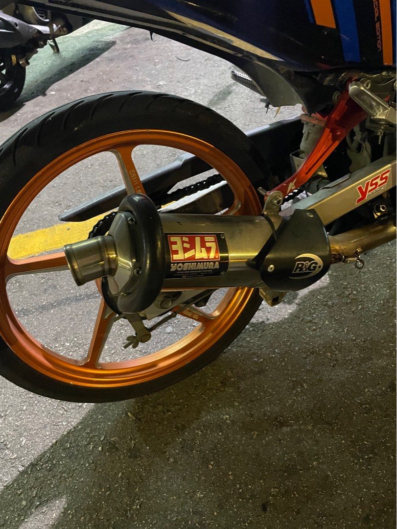 Spark/X1r/lc135 yoshimura trioval pipe, Motorcycles, Motorcycle