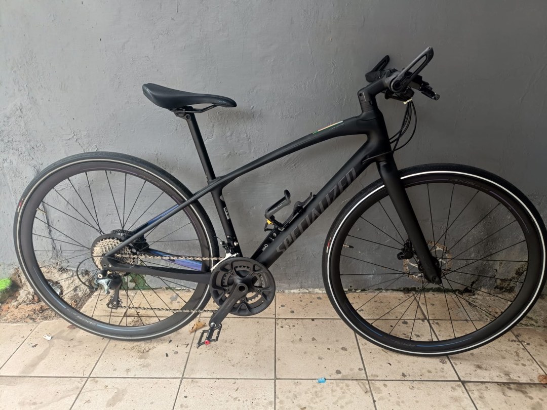 Specialized sirrus full carbon size S on Carousell