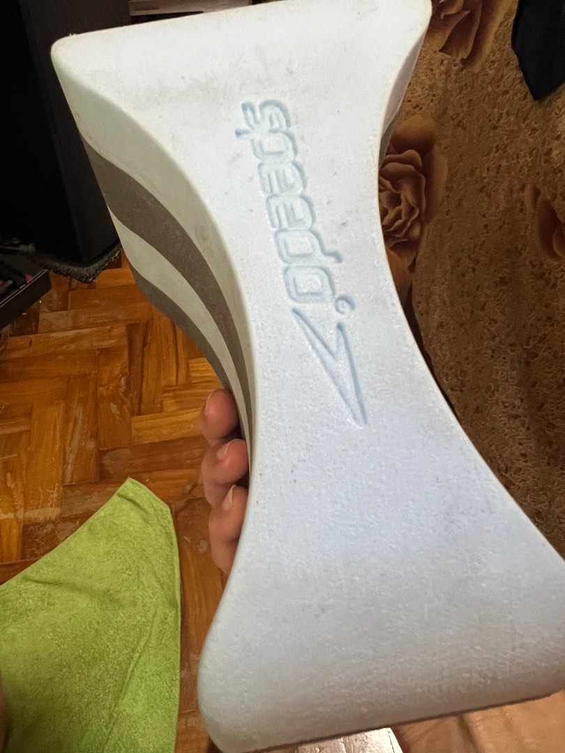 Speedo Pull Buoy, Sports Equipment, Other Sports Equipment and Supplies