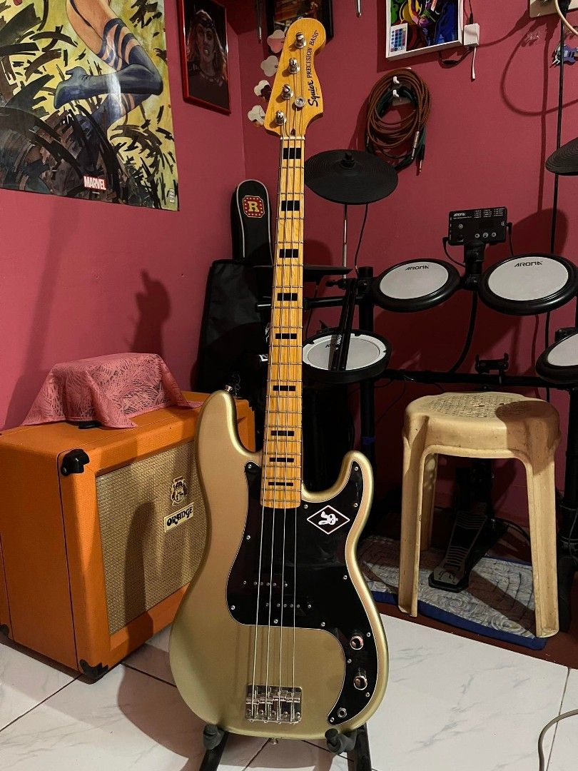 Squier 70s classic vibe precision bass, Hobbies & Toys, Music & Media ...
