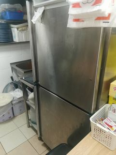 (Category: ) located in . Submitted by ahli0701 (Listing ID 1221876054, Image 1). Description: .