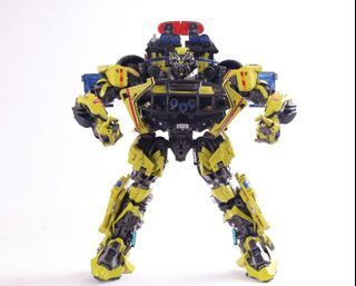 T-11 MPM Ambulance Transformers robot toy action figure