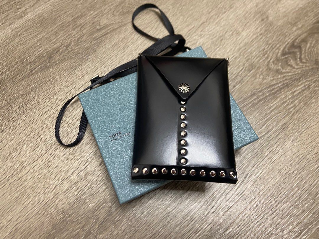 TOGA ARCHIVES LEATHER SHOULDER POUCH, 名牌, 手袋及銀包- Carousell