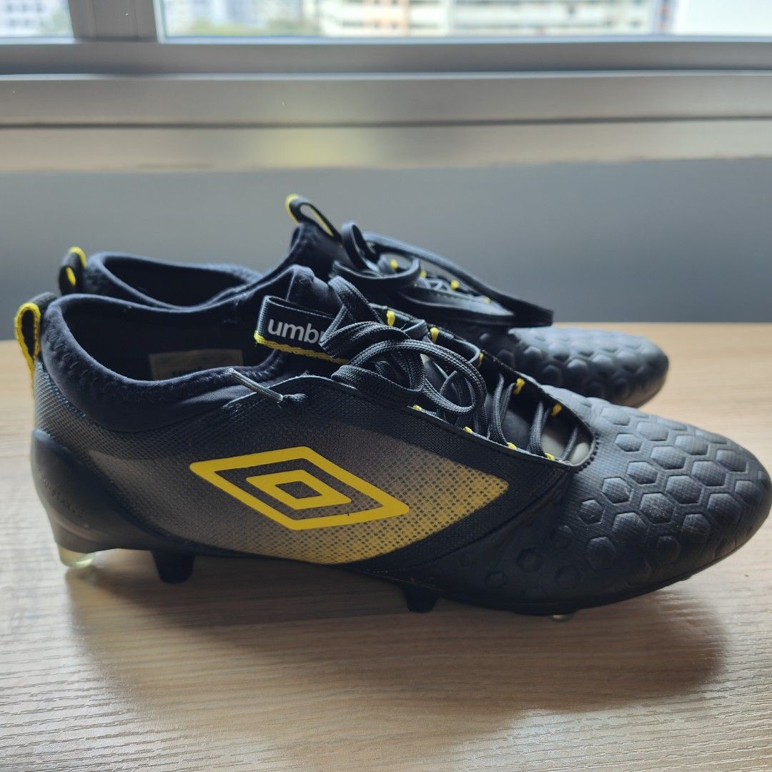 Umbro ux accuro ii pro fg firm ground soccer cleats on sale