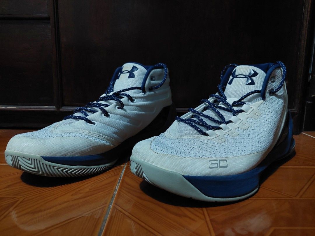 Curry 3 home top