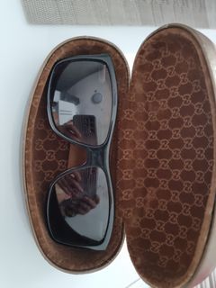 USED - GUCCI SHADES