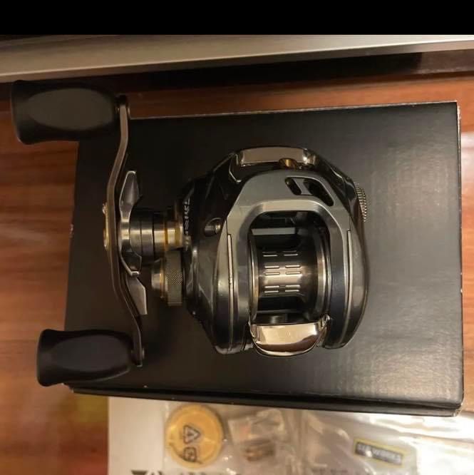 USED DAIWA Zillion 6.3L J-Dream, Sports Equipment, Fishing on