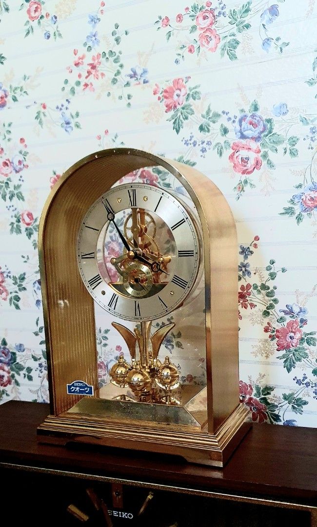 Vintage SEIKO quartz luxury table clock skeleton gear gold Great