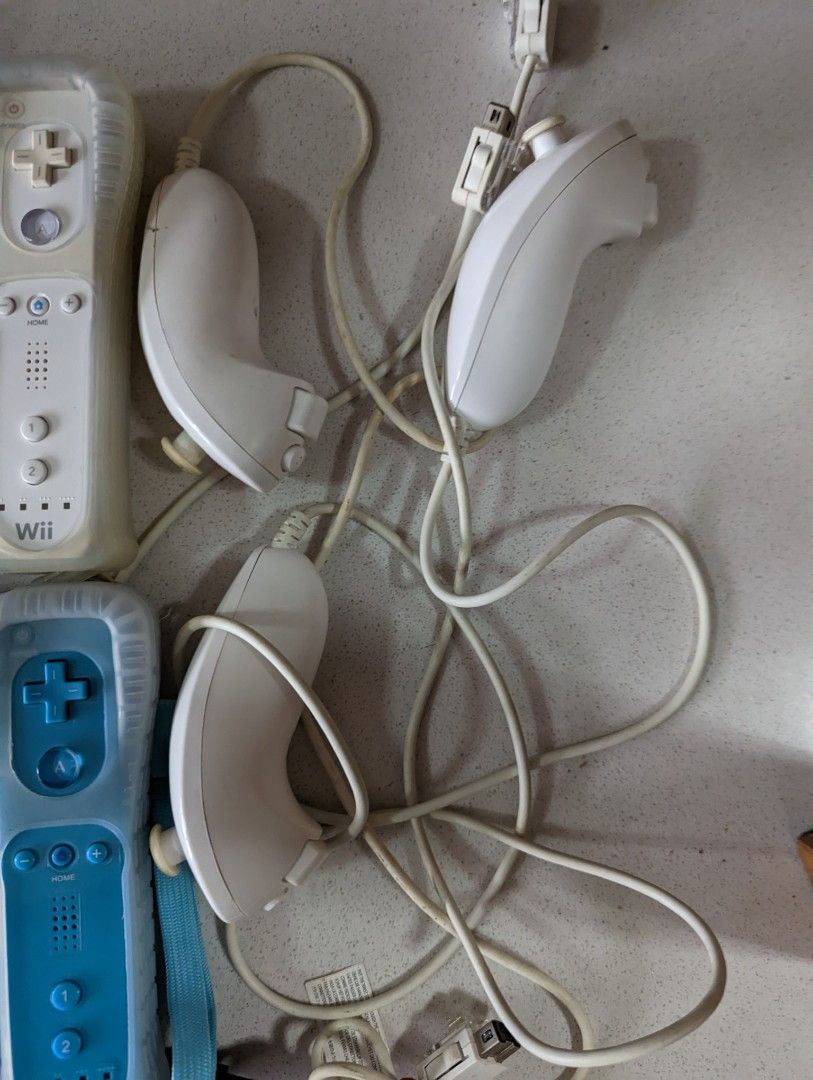 Wii accessories wiimot nunchuck classic controller wheel Mario kart