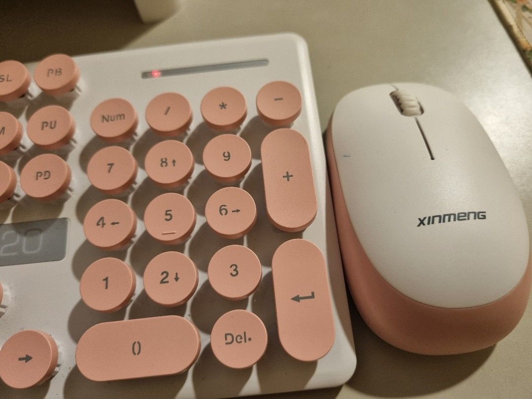 Wireless keyboard and mouse. Working well. Giving up as bought a new