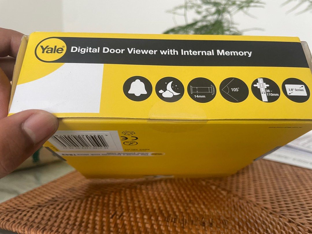 Yale Digital Door Viewer with Internal Memory, Furniture & Home Living