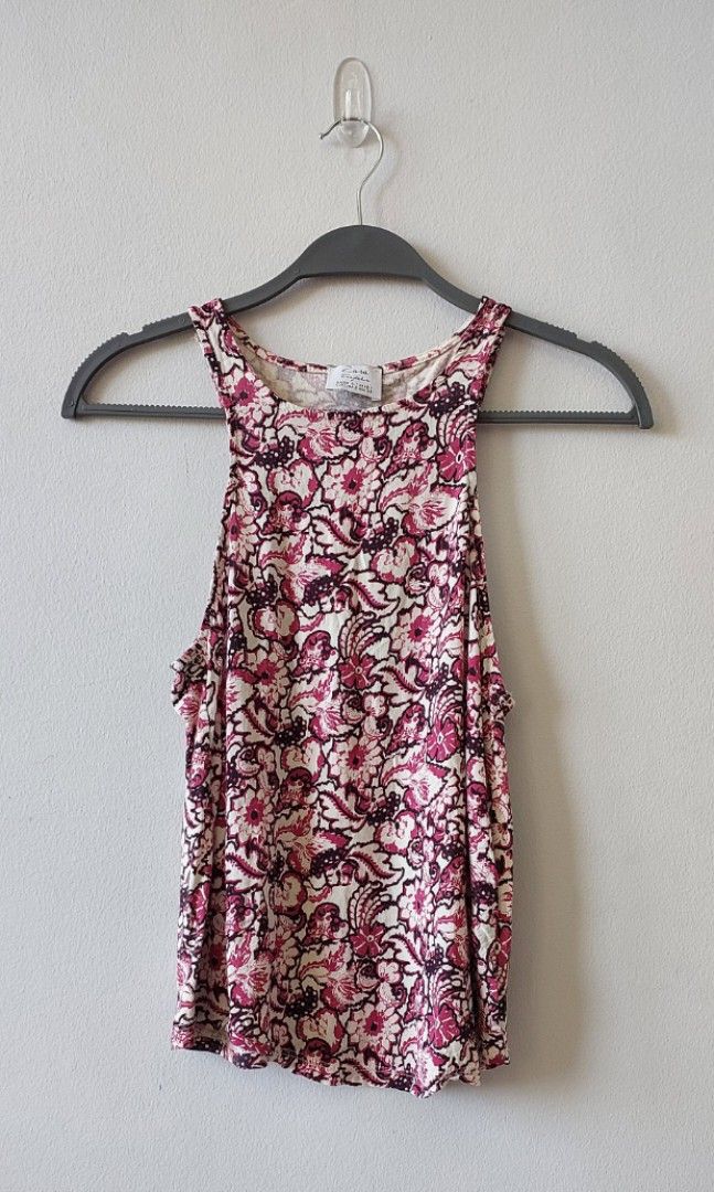 Zara Trafaluc Floral top (Category: Sleeveless) located in Pasig City. Submitted by vixdeclutters (Listing ID 1221906973, Image 1). Description: FAVE. so pretty in person SMALL GCASH LALAMOVE, etc.