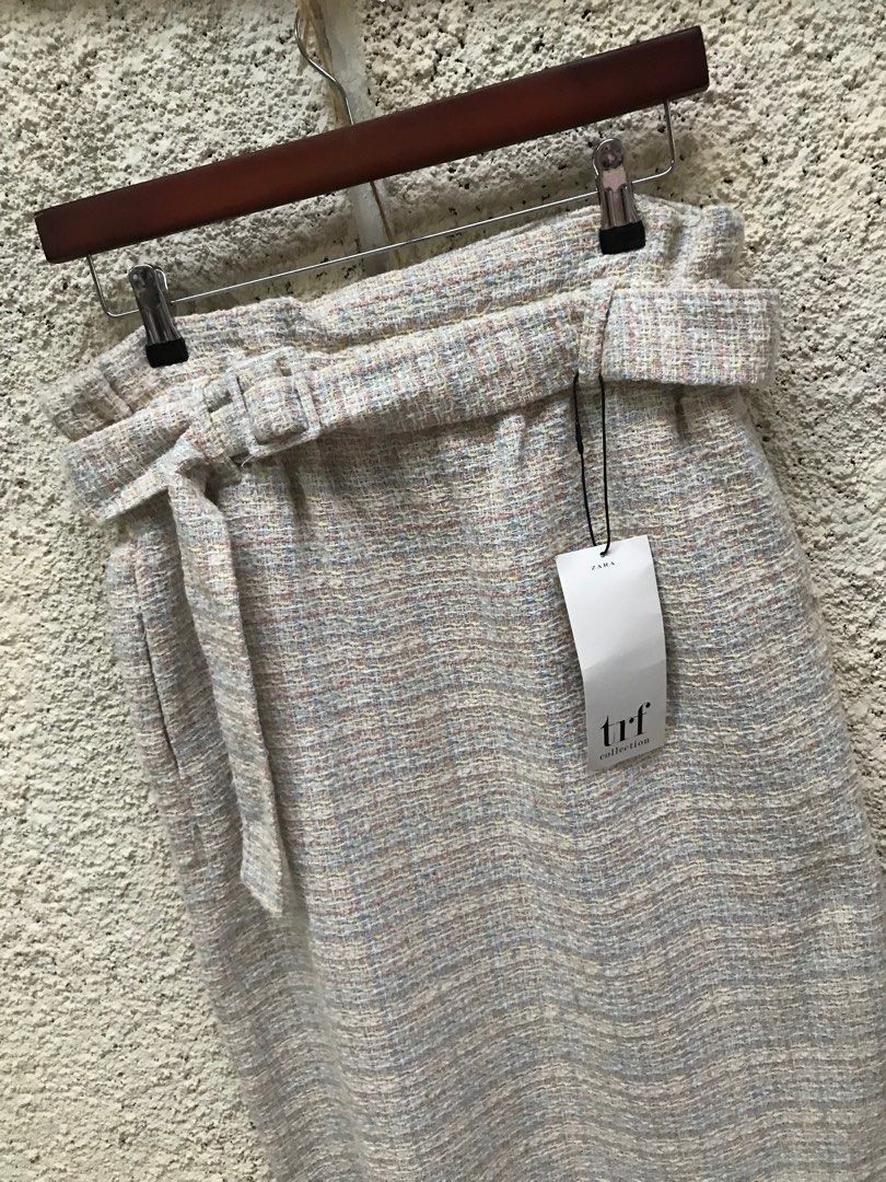 Zara tweed skirt, Fesyen Wanita, Pakaian Wanita, Bawahan di Carousell