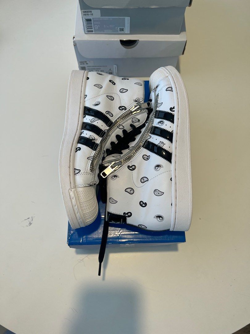 Adidas opening ceremony 2002 store