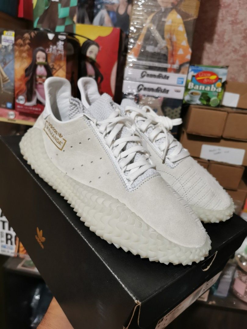 Kamanda 01 adidas store