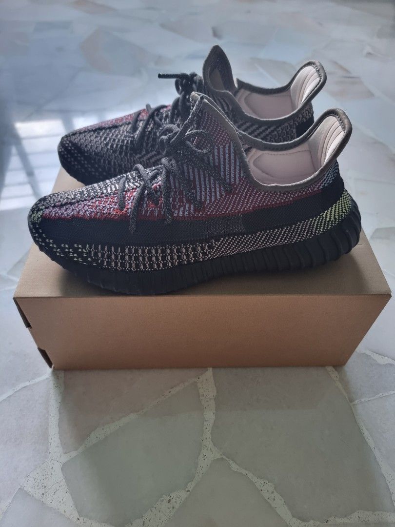 Adidas Yeezy Boost 350 V2 Yecheil Non RF US10.5 UK10, Men's Fashion,  Footwear, Sneakers on Carousell