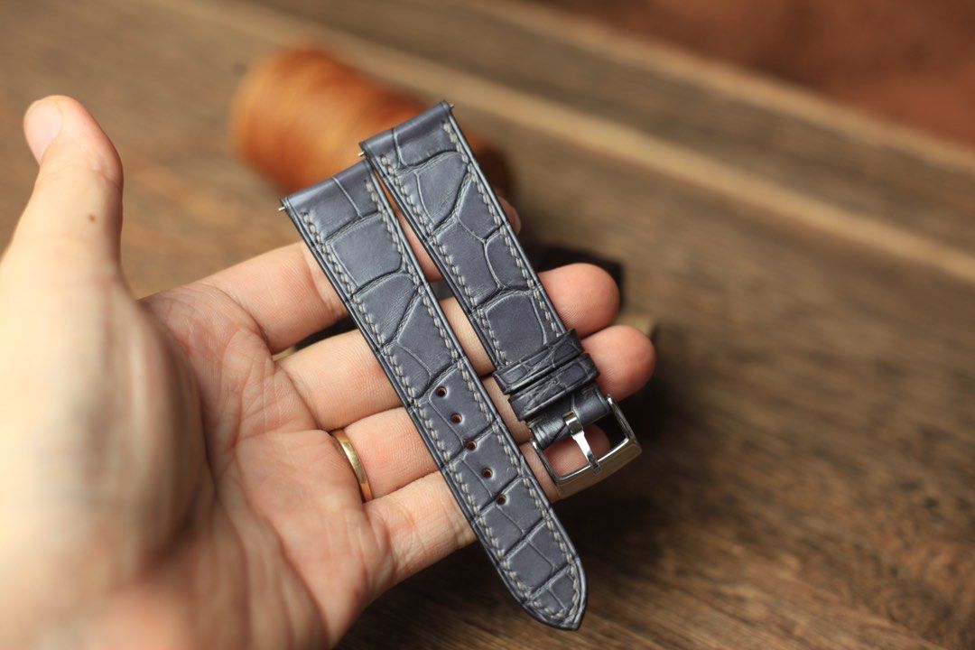 Alligator leather watch strap handmade high quality finish. Quick