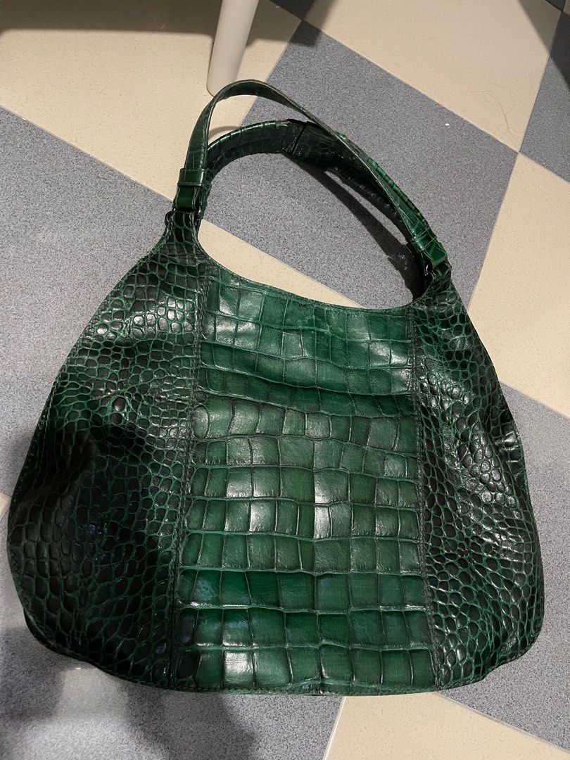 Cheapest givenchy bag store
