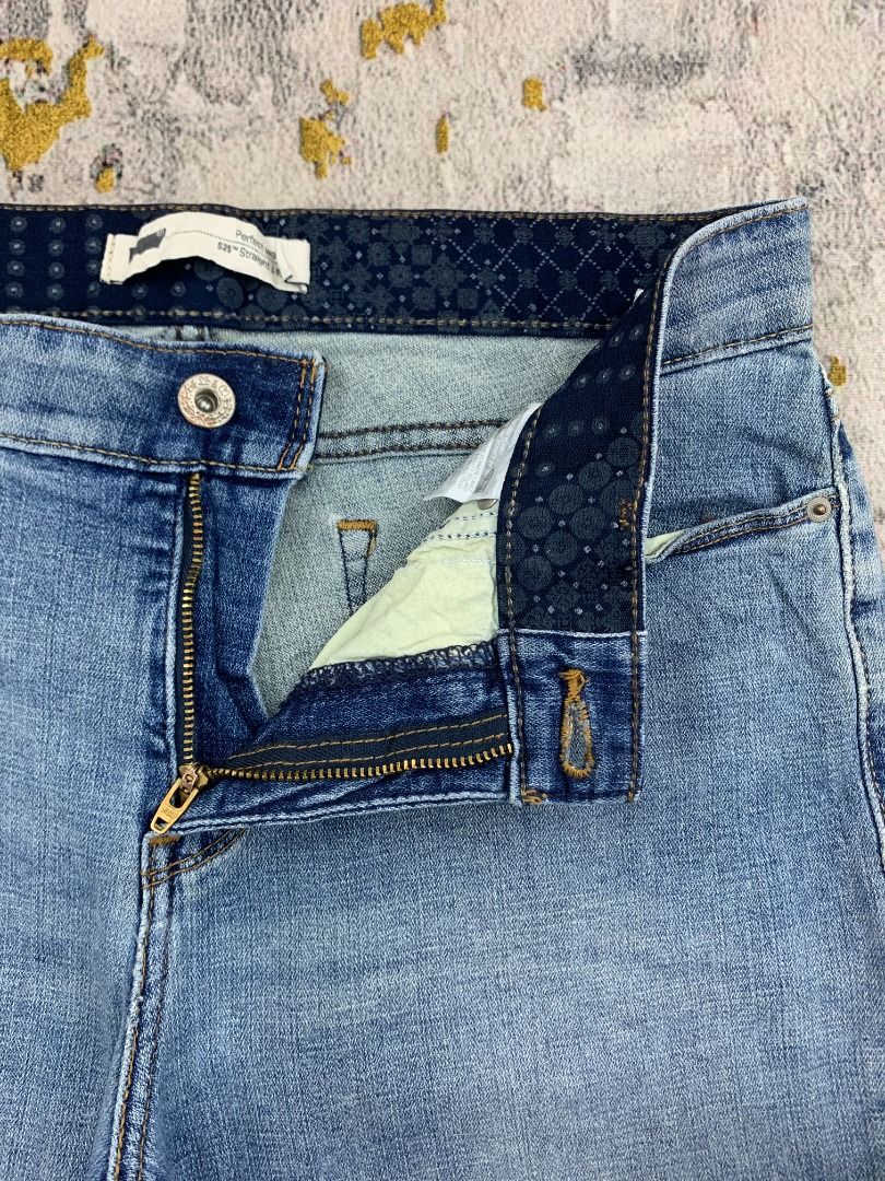 Levi's perfect waist 525 straight leg top