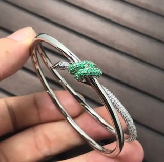 (Category: ) located in . Submitted by shopaholic-anonymous (Listing ID 163746226, Image 1). Description: .
