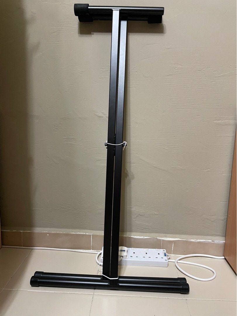 Casio Keyboard (Category: Musical Instruments) located in Singapore. Submitted by tanjingyan09482 (Listing ID 1222167452, Image 2). Description: Casio Keyboard (Model: LK-265), free with keyboard stand .