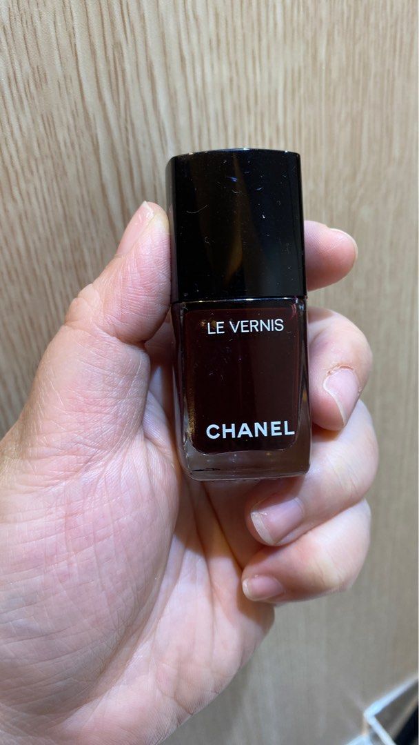 Amazoncom  Chanel Le Vernis Longwear Nail Colour 18 Rouge Noir for Women  04 Ounce  Beauty  Personal Care
