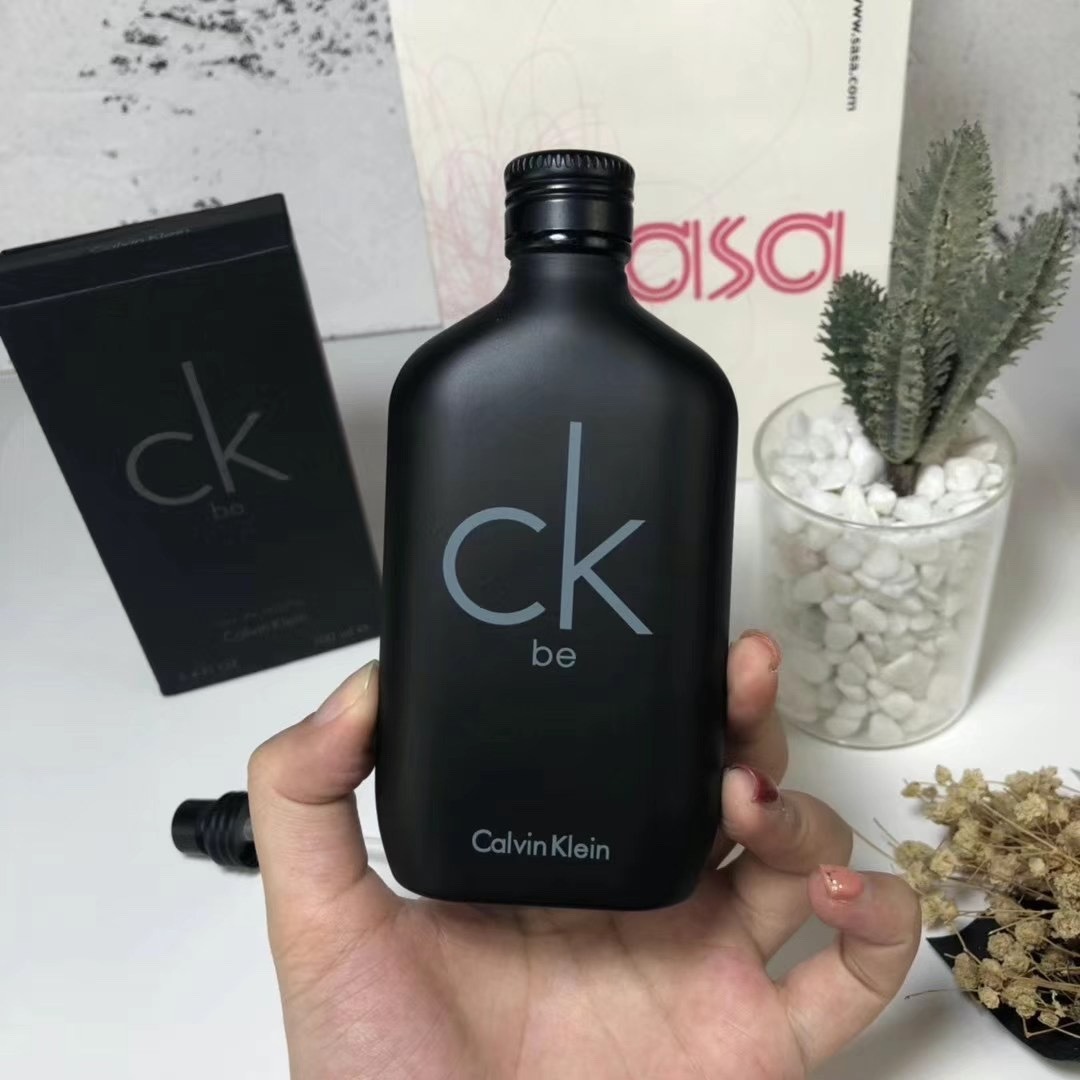Ck outlet be black