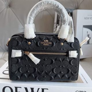 (Category: ) located in . Submitted by LuxbyMarifrance (Listing ID 1222206175, Image 1). Description: .