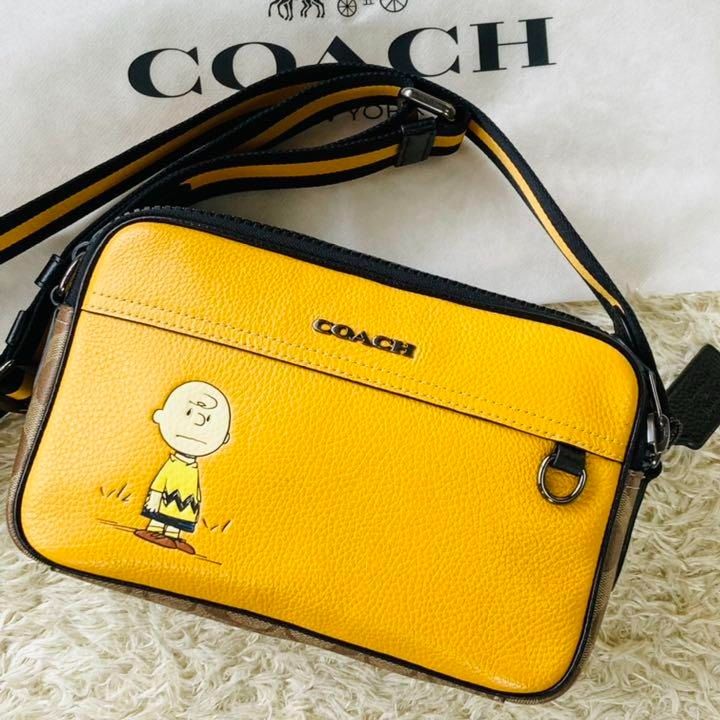 Coach X Peanuts Graham Crossbody With Charlie Brown (Men Women