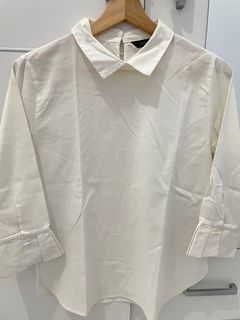 Connexion blouse putih