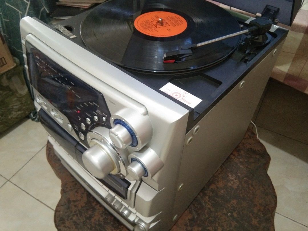 Curtis Multiplayer with Turntable,AM/FM and Cassette player, Audio ...