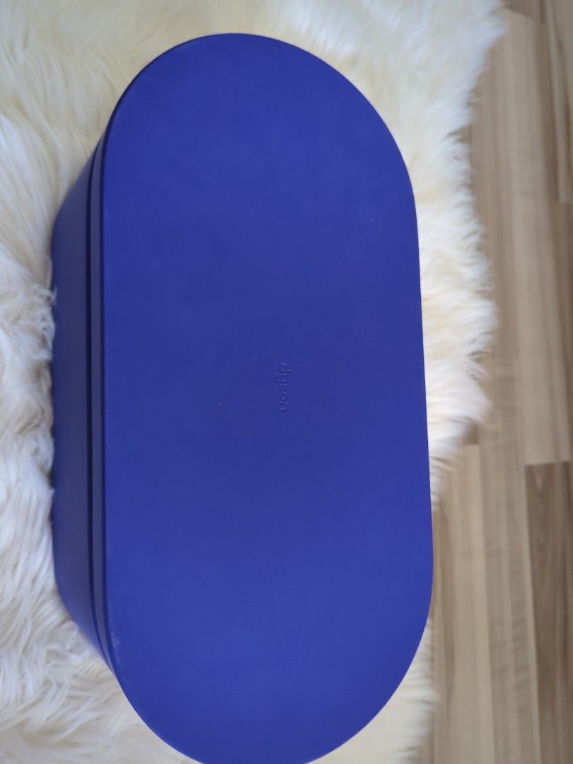 Dyson Airwrap, Beauty & Personal Care, Hair on Carousell