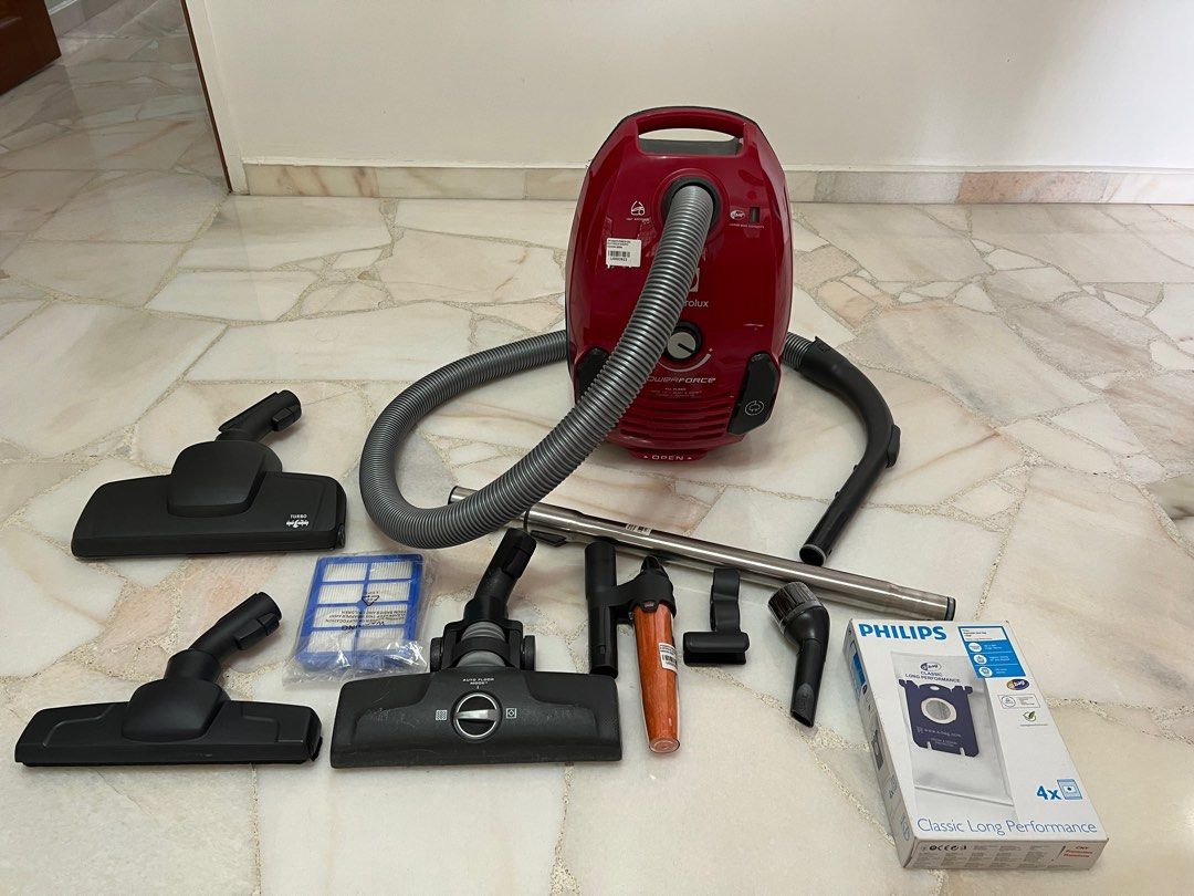 Electrolux vacuum model ZPF2320TP with accessories, TV & Home