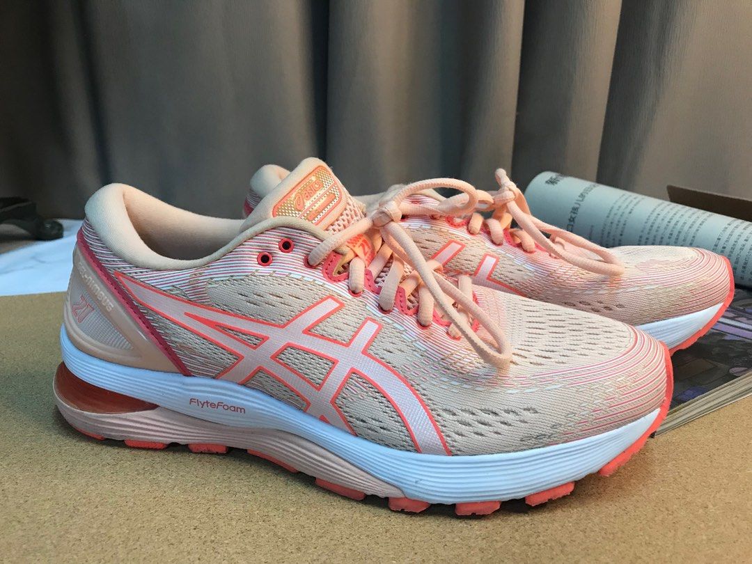 Asics outlet nimbus 40.5