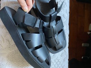 (Category: ) located in . Submitted by misstcleanscloset (Listing ID 1222134604, Image 1). Description: .