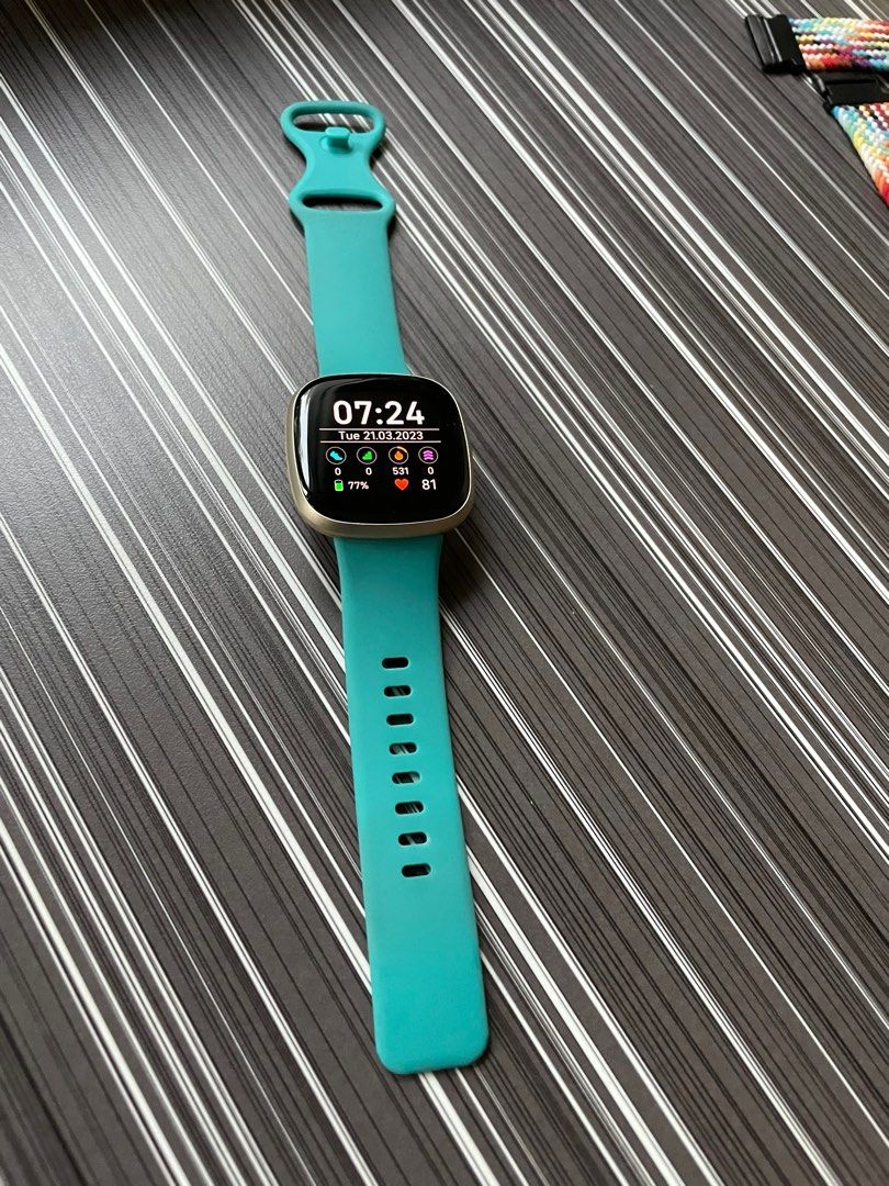 Fitbit versa 3 straps 2025