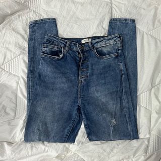 (Category: ) located in . Submitted by ricabeee (Listing ID 1222224158, Image 1). Description: .