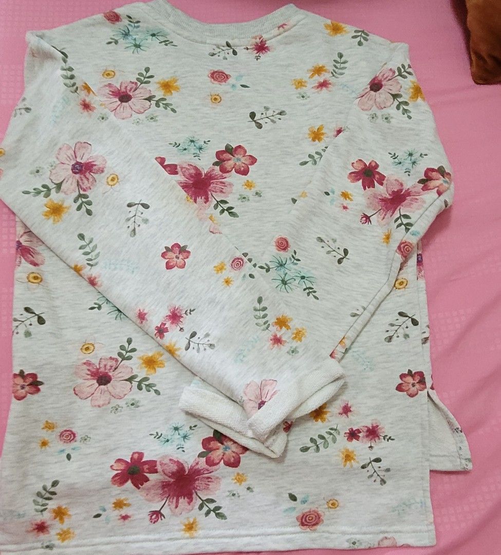 Girls fox clearance sweater