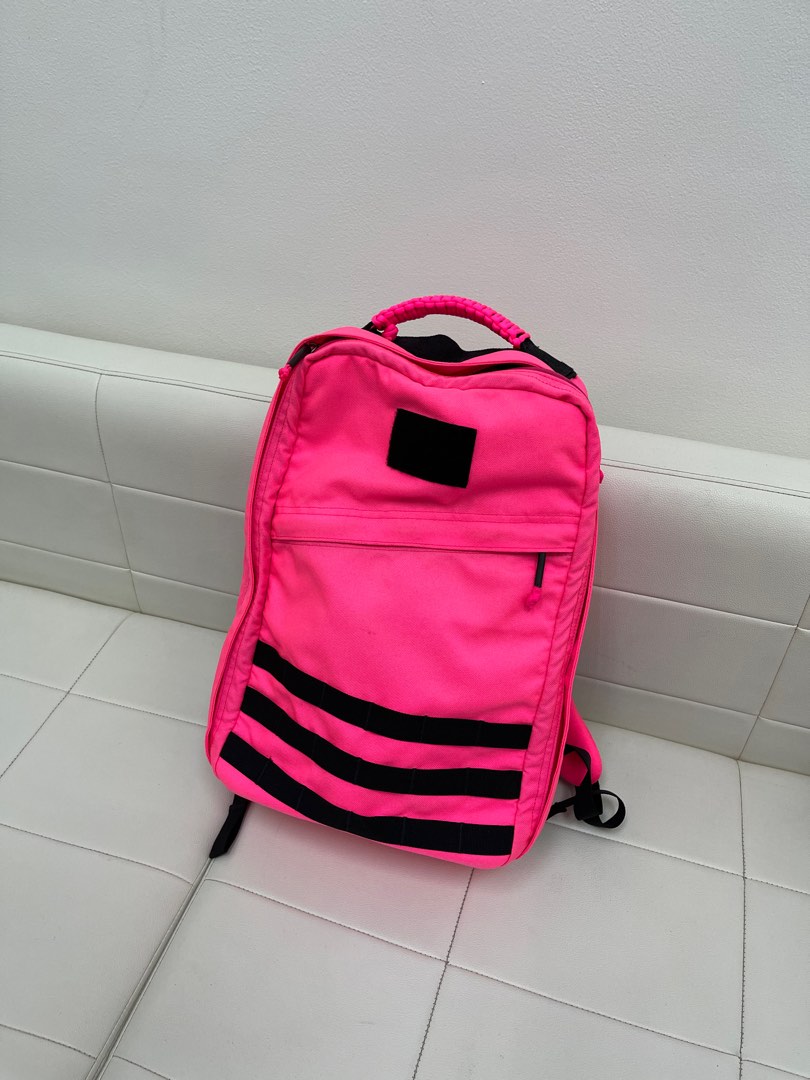 Goruck gr1 21l hot pink on Carousell