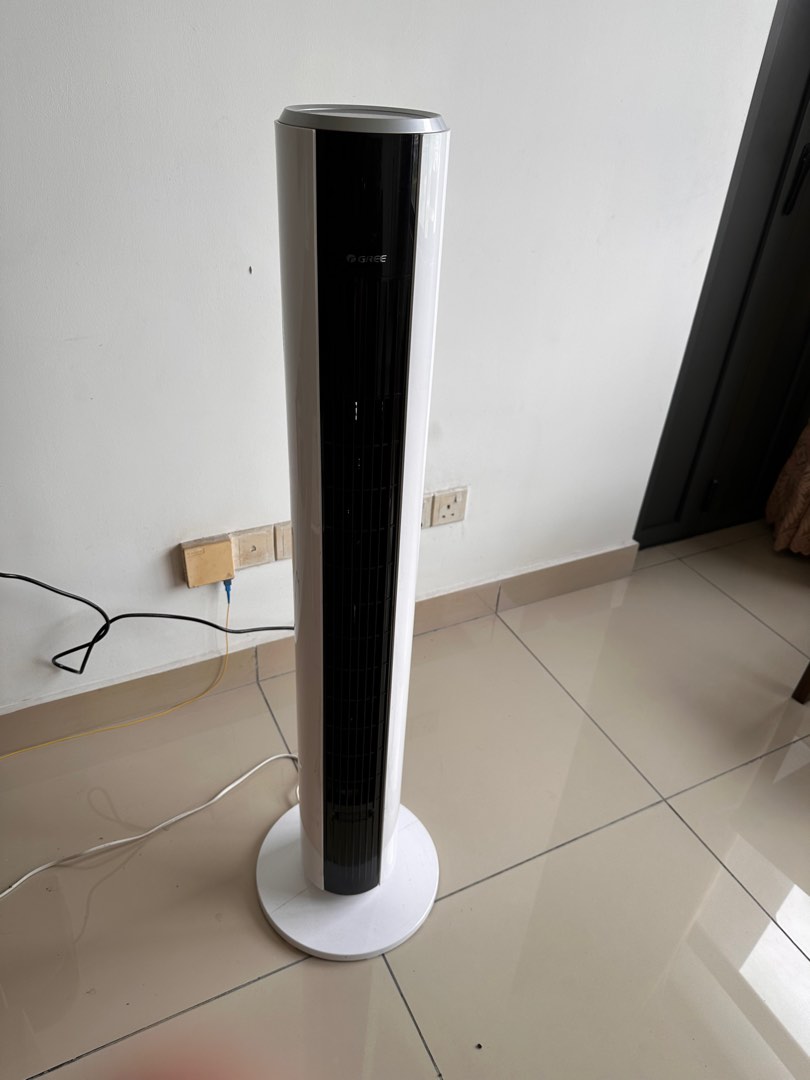 Gree tower fan with ioniser and remote control, TV & Home Appliances