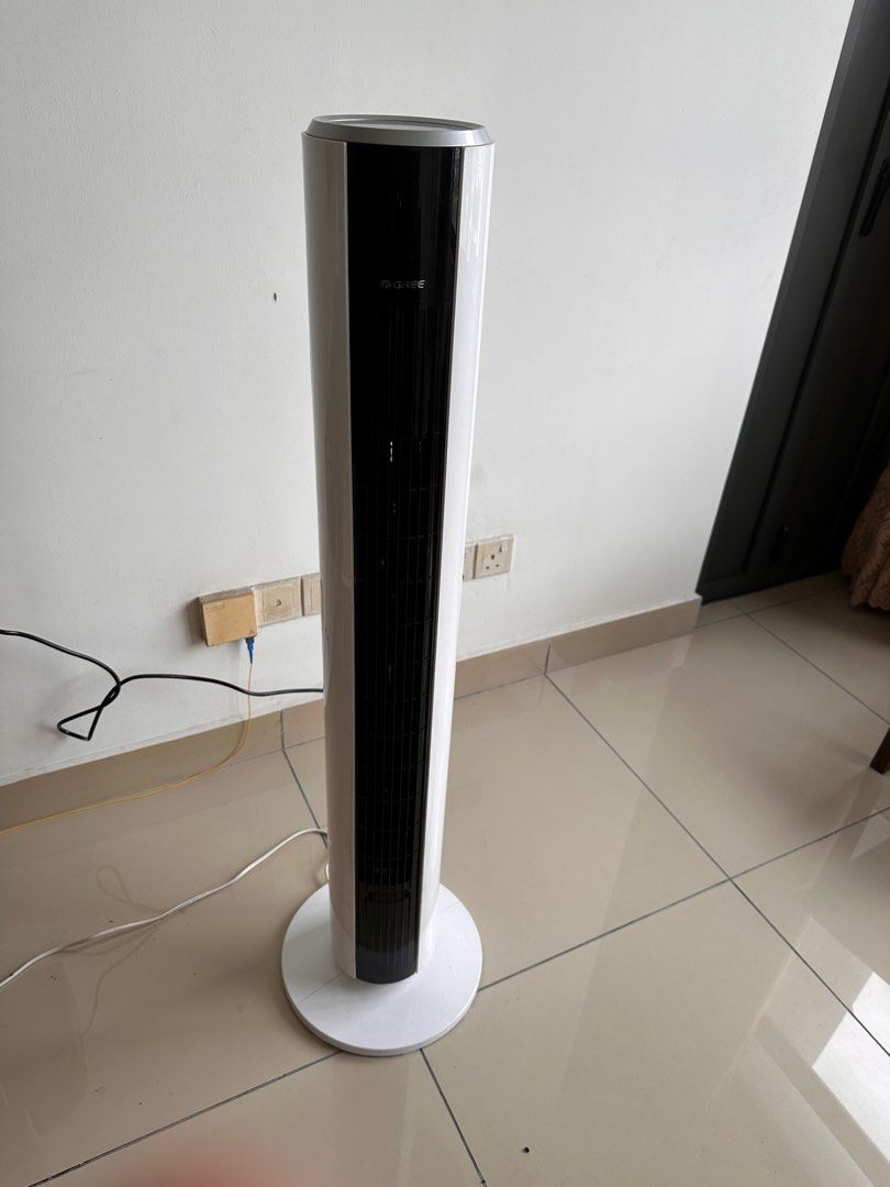Gree tower fan with ioniser and remote control, TV & Home Appliances