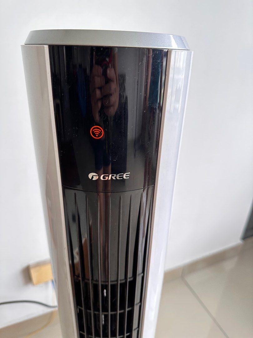 Gree tower fan with ioniser and remote control, TV & Home Appliances